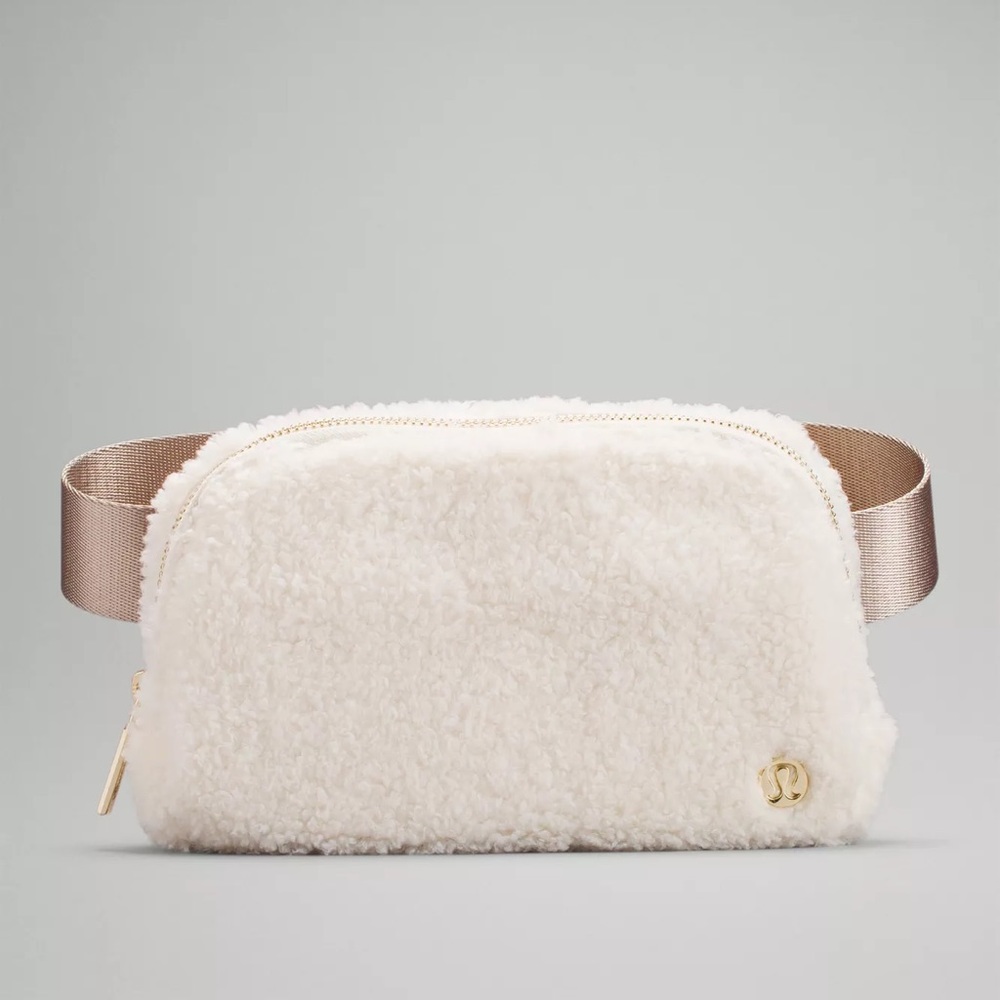 Lululemon Everywhere Fleece Belt Bag white and gold
